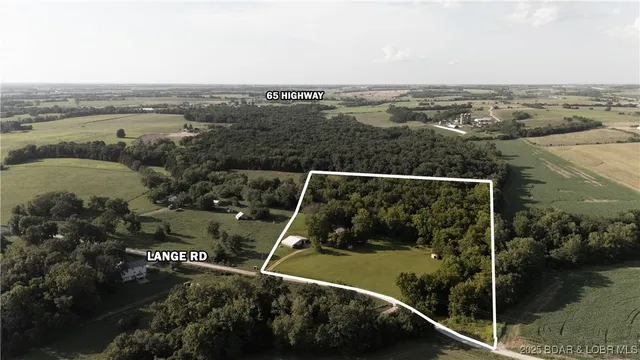 $449,000 | 23111 Lange Road, Cole Camp, MO 65325