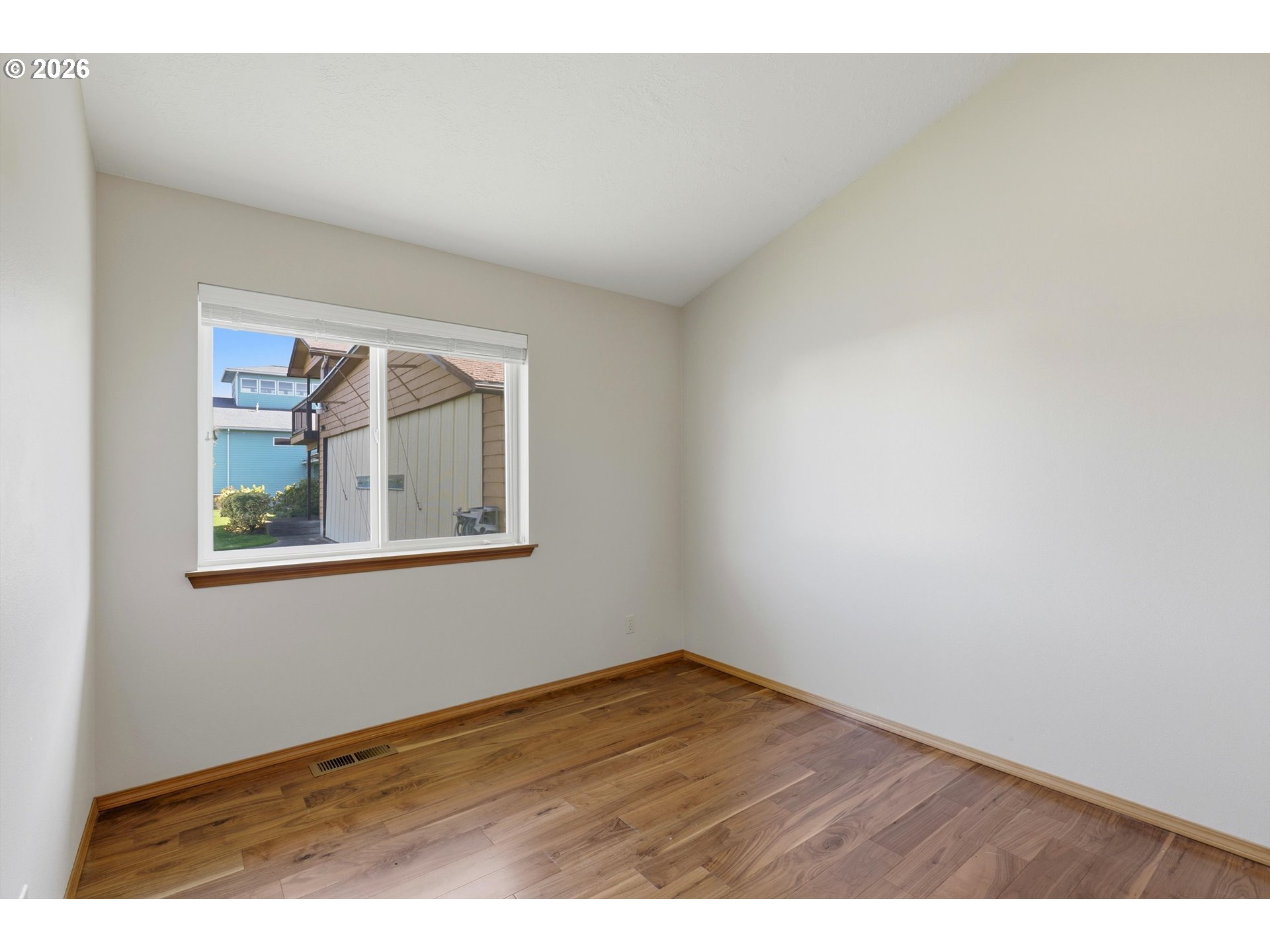 834 Cessna Street Independence, OR 97351 - Photo 17 of 33 Bedroom