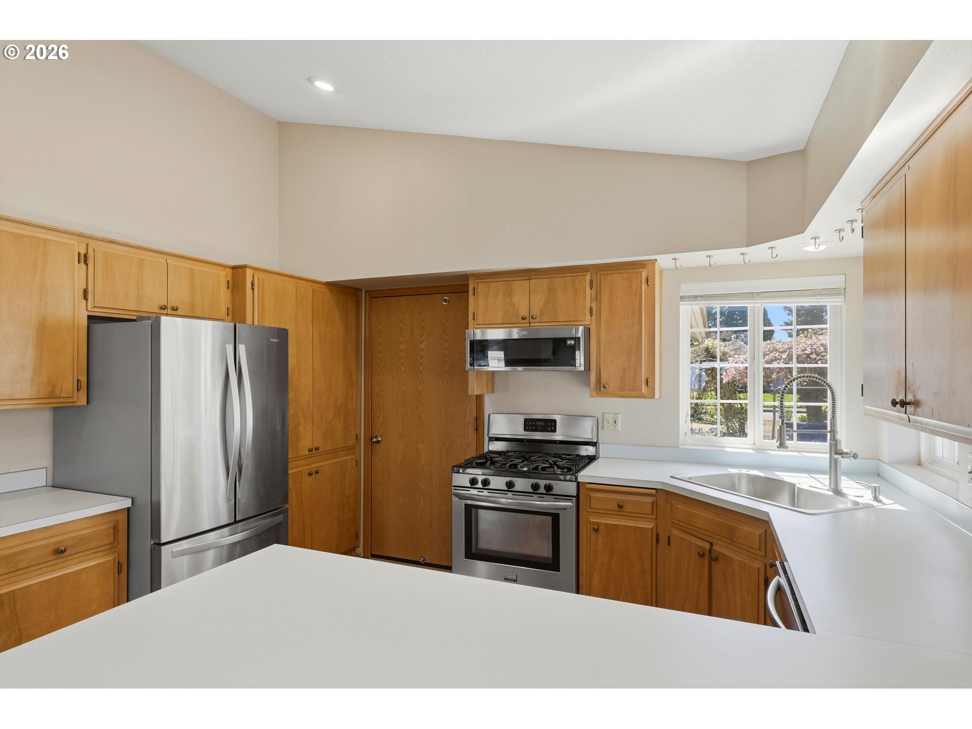 834 Cessna Street Independence, OR 97351 - Photo 10 of 33