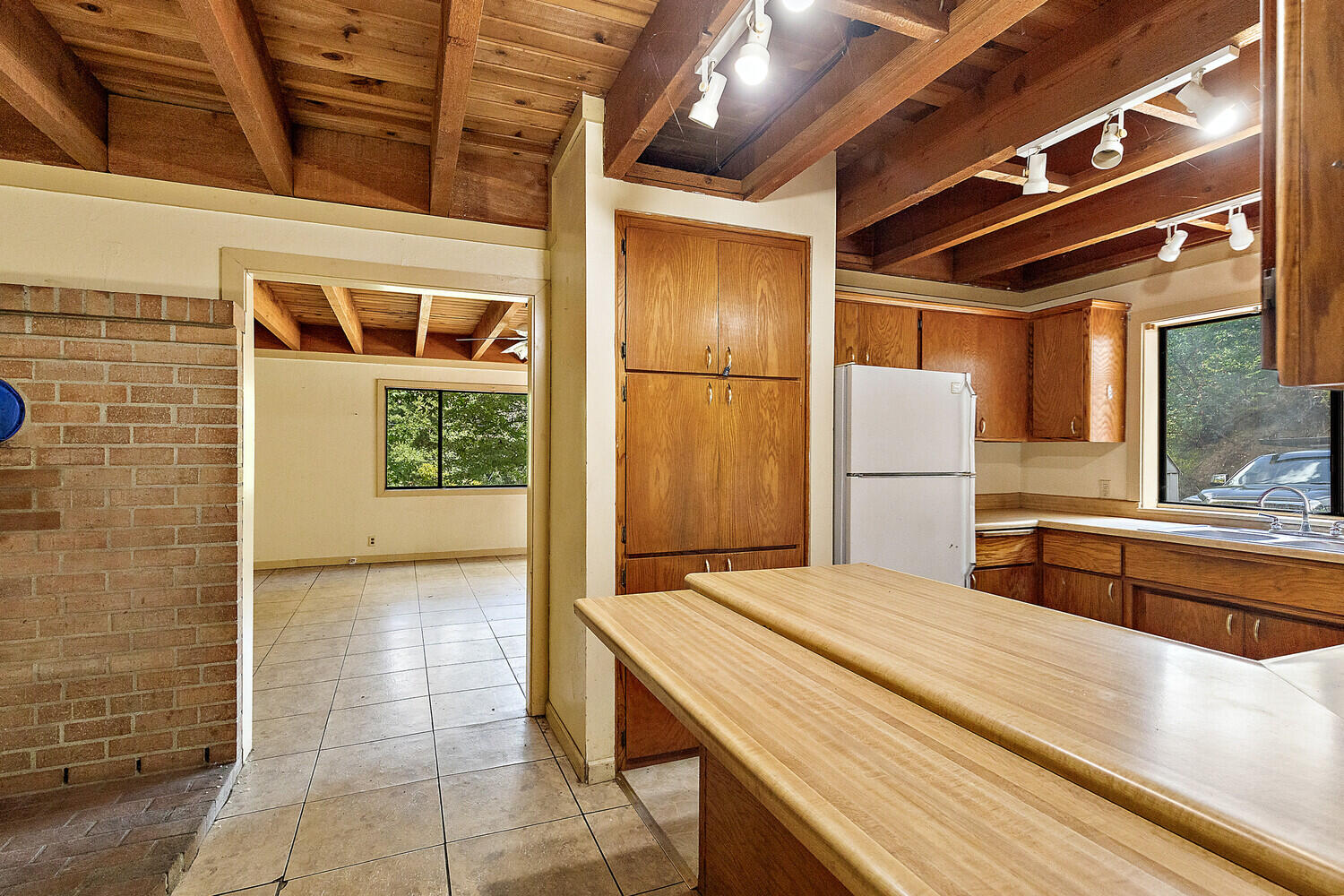 685 Jacksonville Reservoir Road Jacksonville, OR 97530 - Photo 26 of 49 24