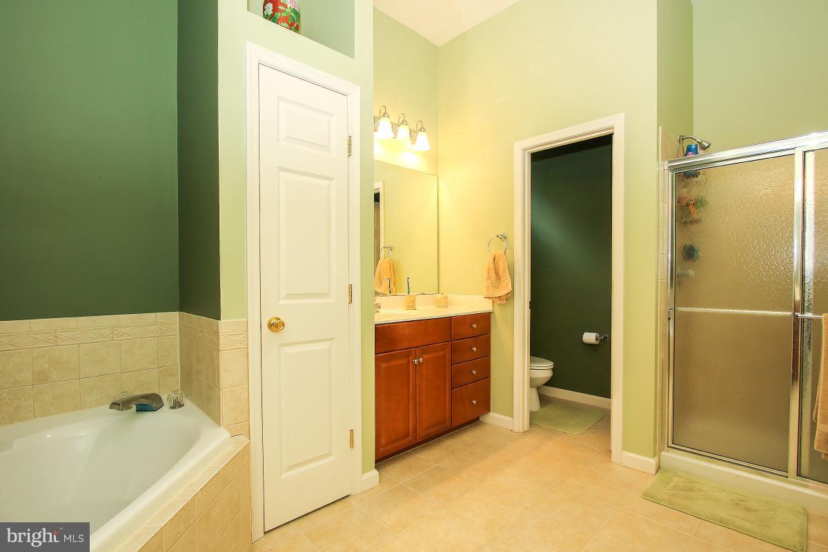 5918 Walton Road Bethesda, MD 20817 - Photo 14 of 29 Bath (Master)