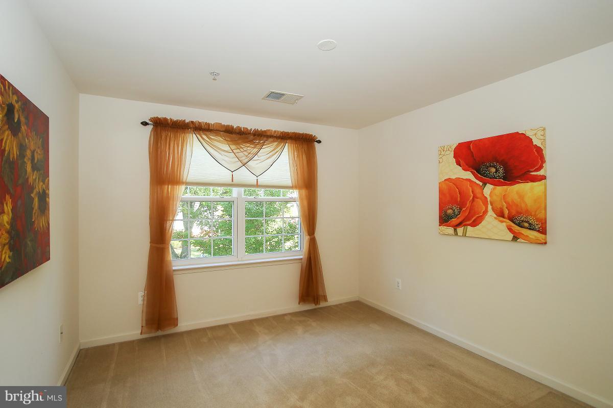 5918 Walton Road Bethesda, MD 20817 - Photo 17 of 29 Bedroom
