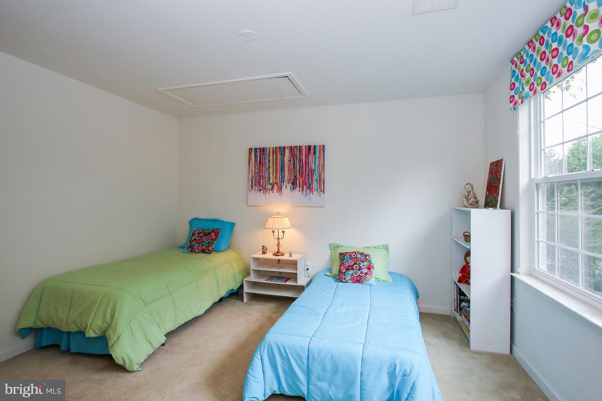 5918 Walton Road Bethesda, MD 20817 - Photo 19 of 29 Bedroom