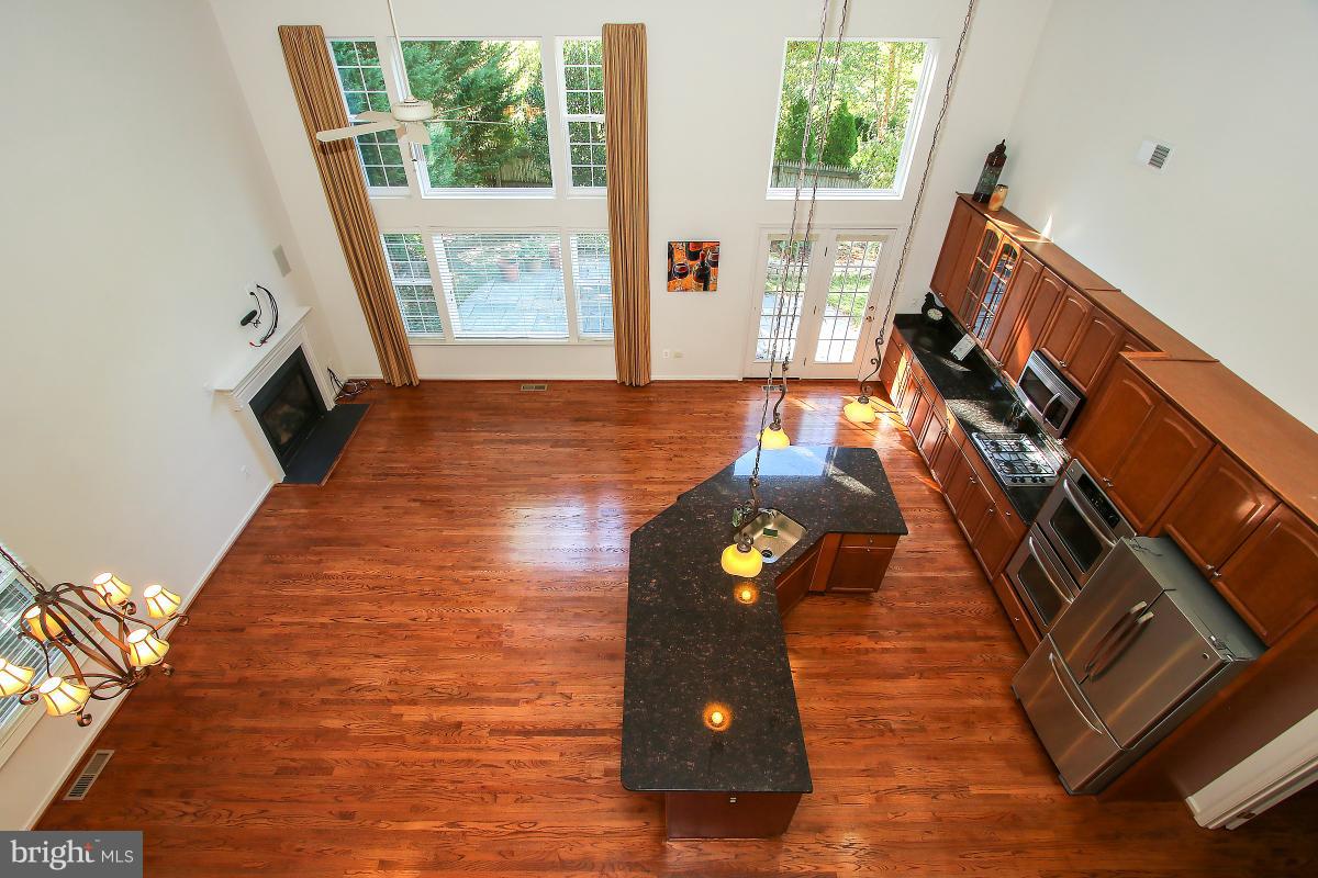 5918 Walton Road Bethesda, MD 20817 - Photo 6 of 29 Living Room