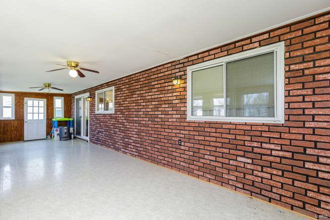 347 Novara Drive Ballwin, MO 63021 - Photo 14 of 44 Gallery Image 14