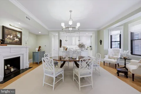 $619,999 | 250 South 13th Street, Unit 8D, Philadelphia, PA 19107
