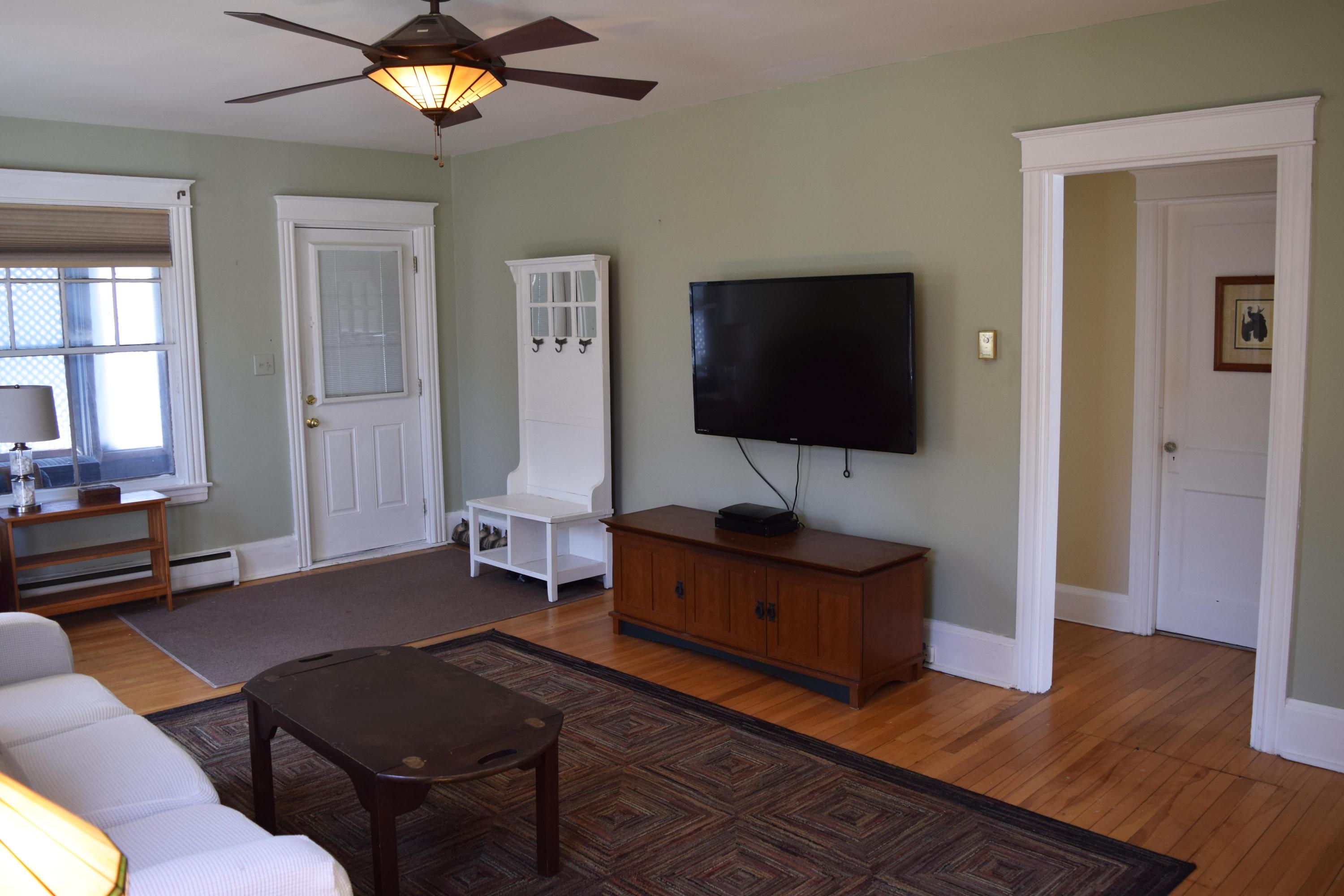 115 Read Street Portland, ME 04103 - Photo 12 of 68 Living Room