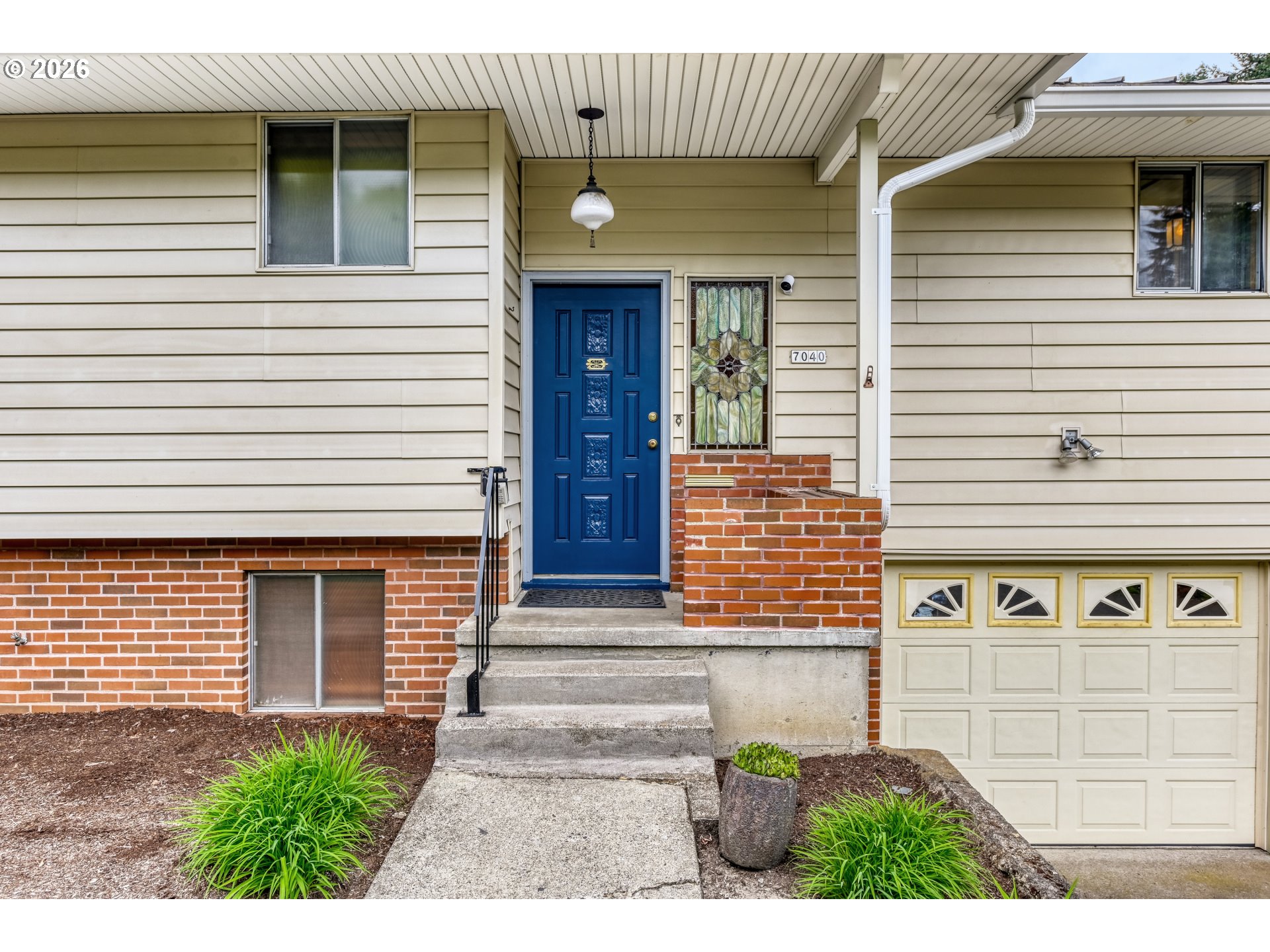 7040 Southwest 2nd Avenue Portland, OR 97219 - Photo 2 of 43