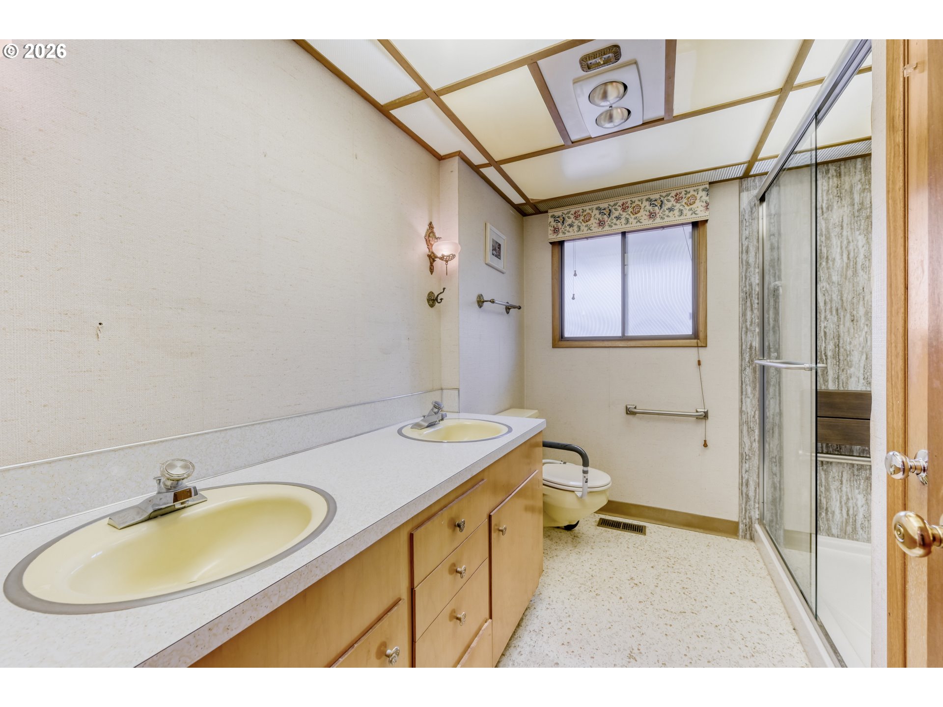 7040 Southwest 2nd Avenue Portland, OR 97219 - Photo 21 of 43