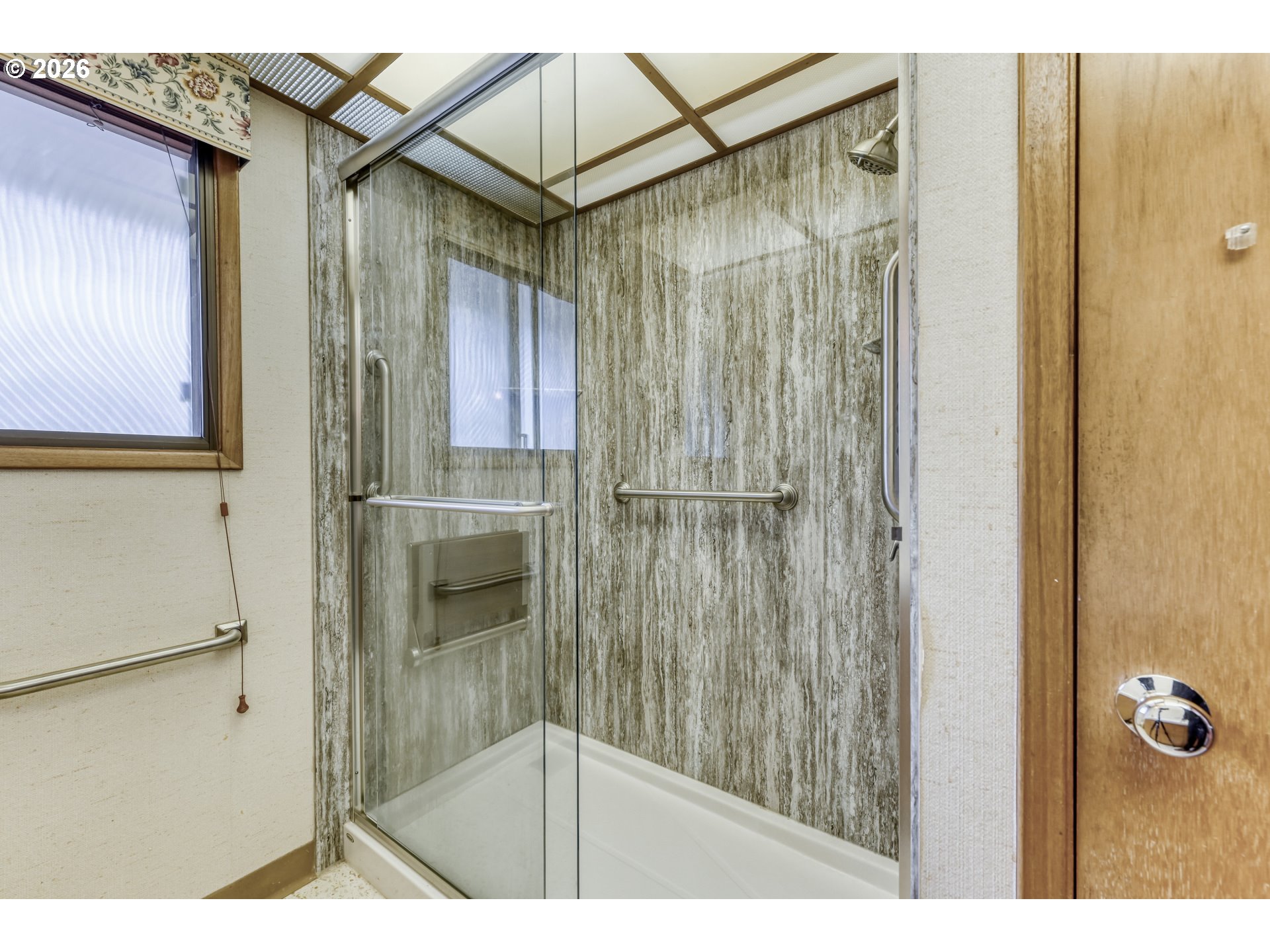 7040 Southwest 2nd Avenue Portland, OR 97219 - Photo 23 of 43