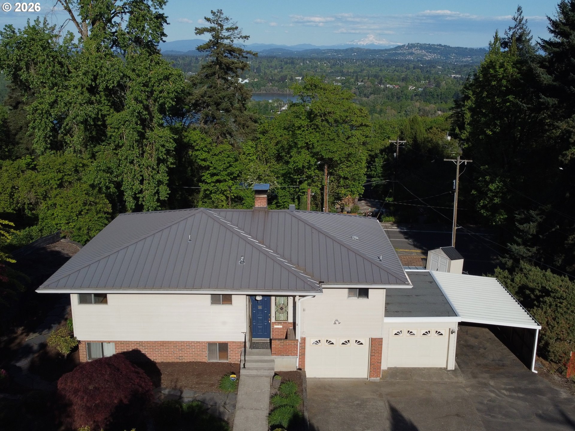 7040 Southwest 2nd Avenue Portland, OR 97219 - Photo 3 of 43