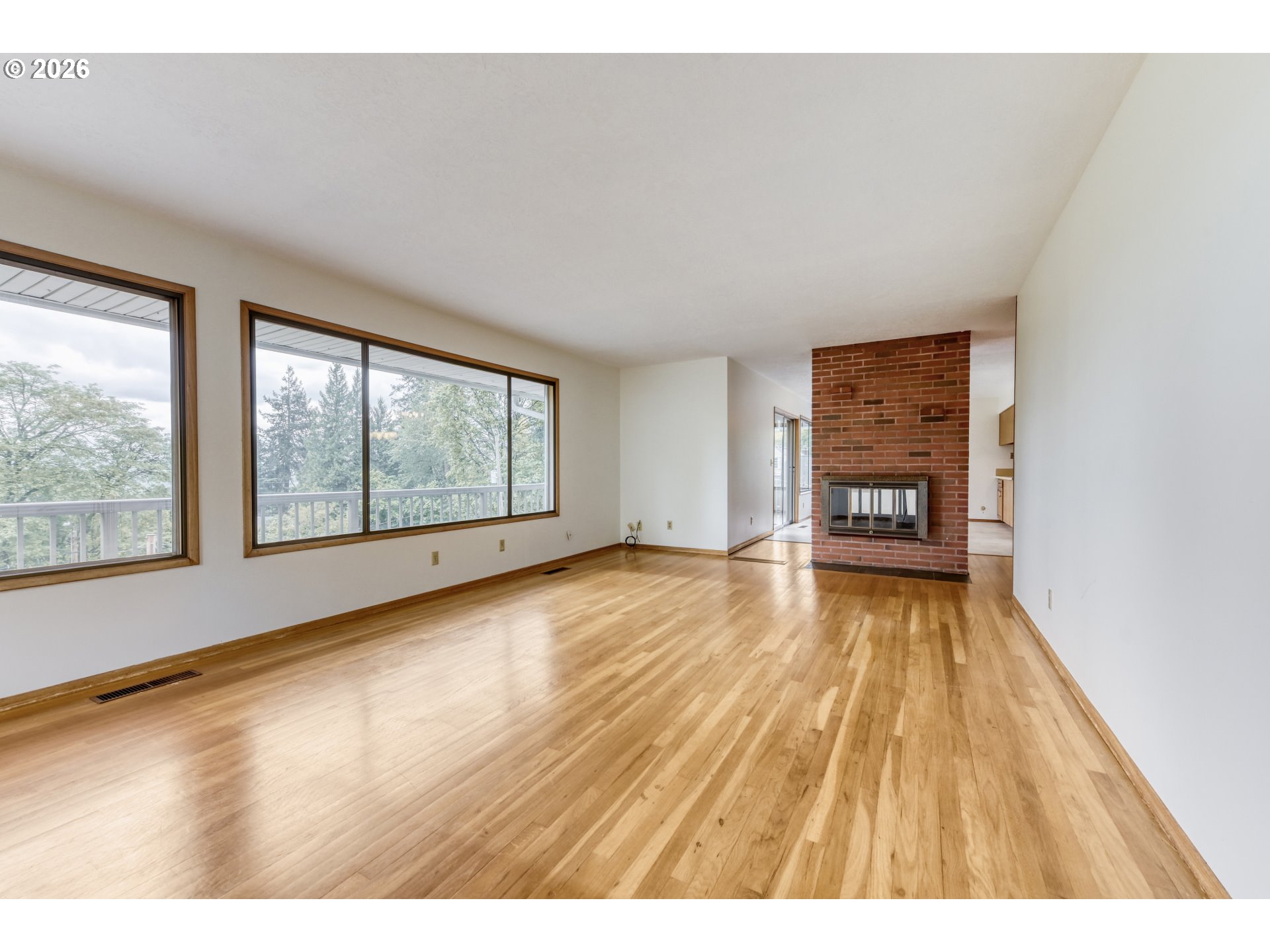 7040 Southwest 2nd Avenue Portland, OR 97219 - Photo 9 of 43