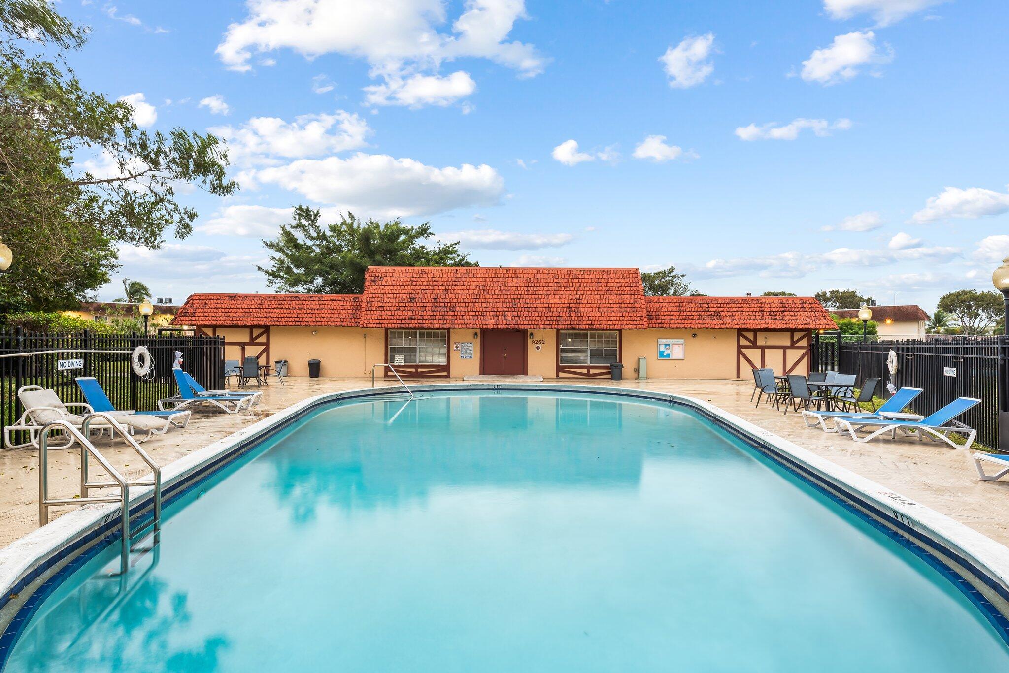 9374 Southwest 3rd Street, Unit 721 Boca Raton, FL 33428 - Photo 20 of 22 Community pool