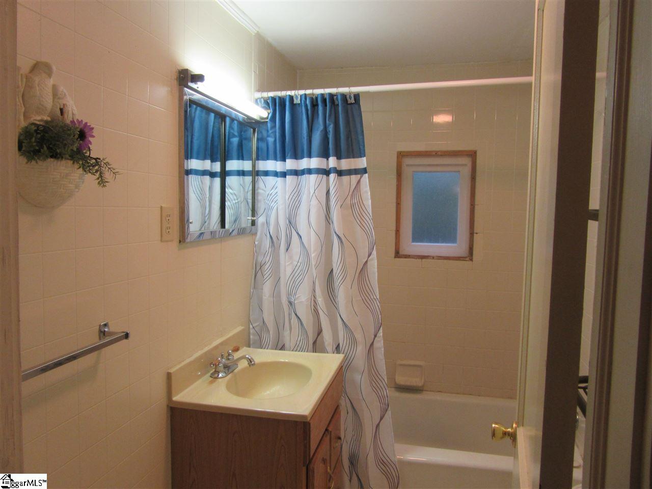 811 Goucher School Road Gaffney, SC 29340 - Photo 11 of 21 Gallery Image 11