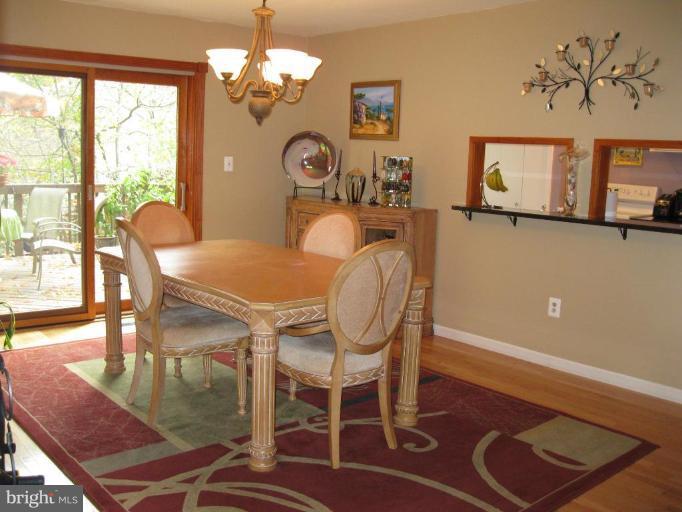 11038 Saffold Way Reston, VA 20190 - Photo 2 of 17 Dining Room