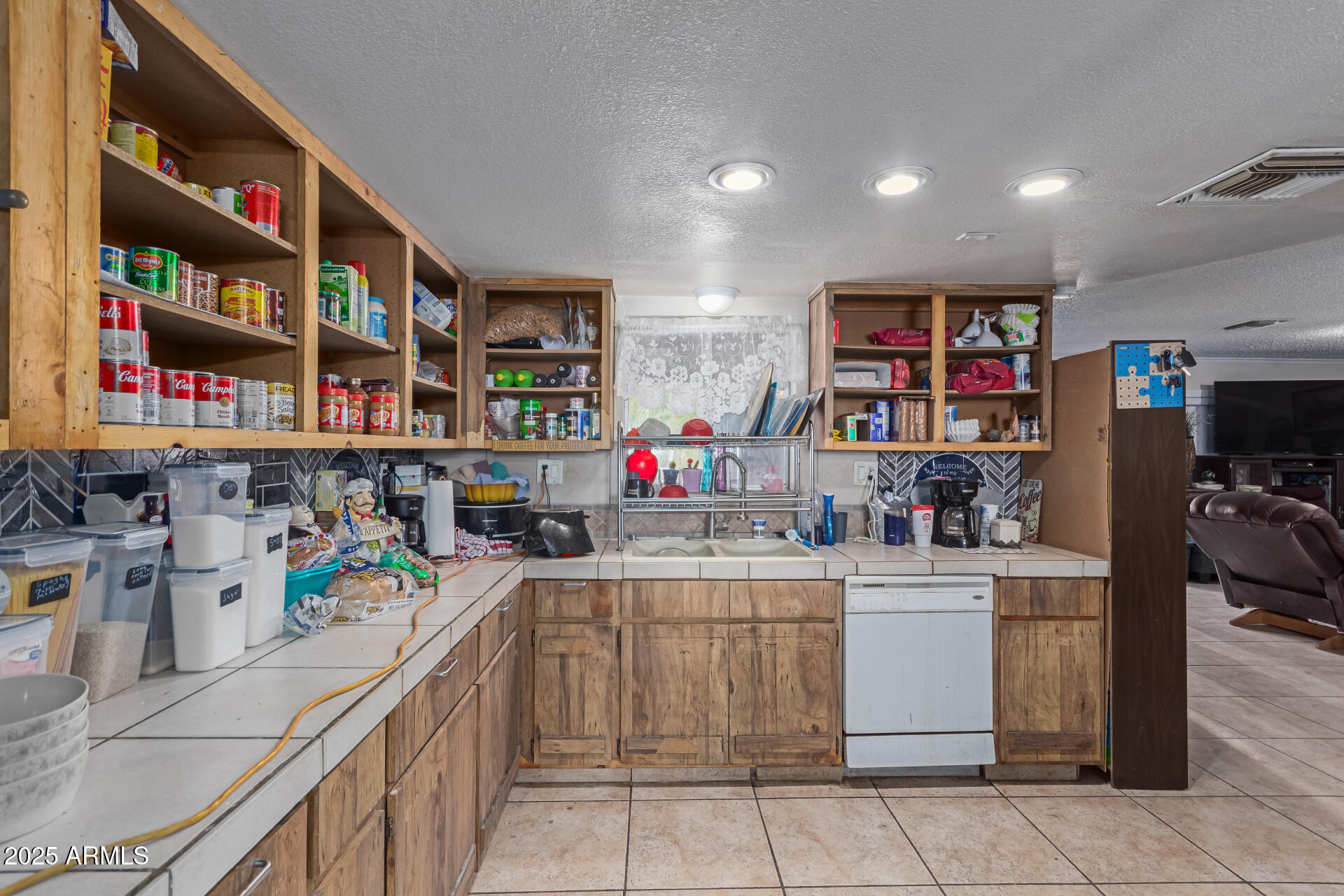 765 South Geronimo Road Apache Junction, AZ 85119 - Photo 6 of 27 08 - Geronimo