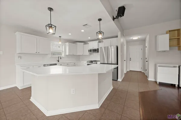 $284,500 | 14380 Summerset Drive, Gonzales, LA 70737