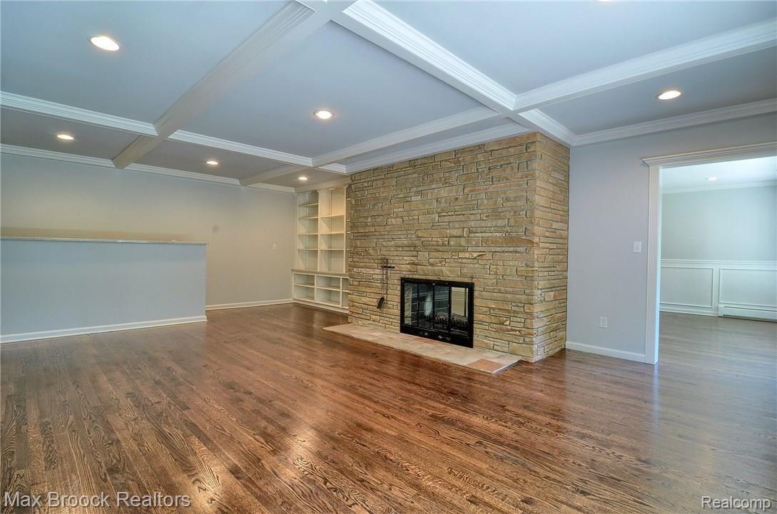4170 Nearbrook Road Bloomfield Hills, MI 48302 - Photo 12 of 45 Open living area with fireplace