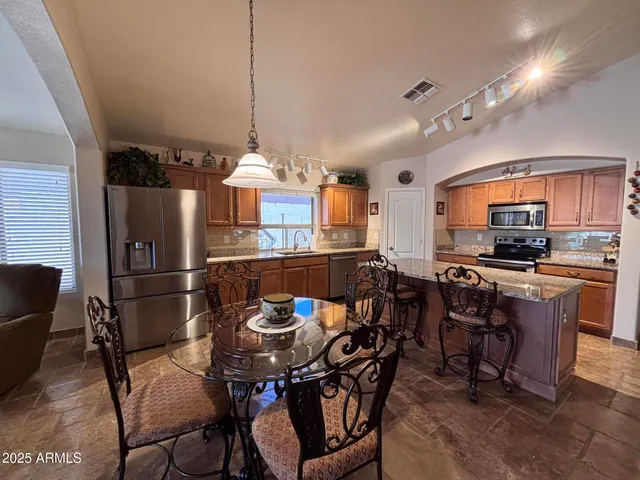$3,600 | 22499 Dietz Drive, Maricopa, AZ 85138
