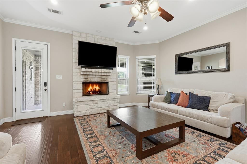 3216 Knob Road Springtown, TX 76082 - Photo 11 of 40