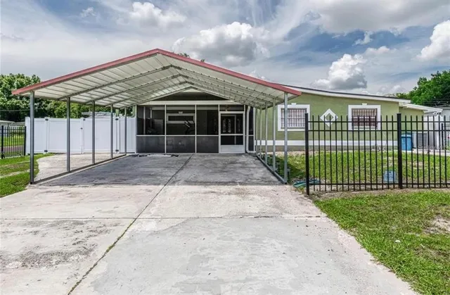 $569,999 | 8502 Trammell Trail, Tampa, FL 33619