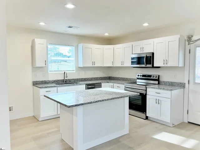 $229,900 | 107 Everest Drive, Inman, SC 29349