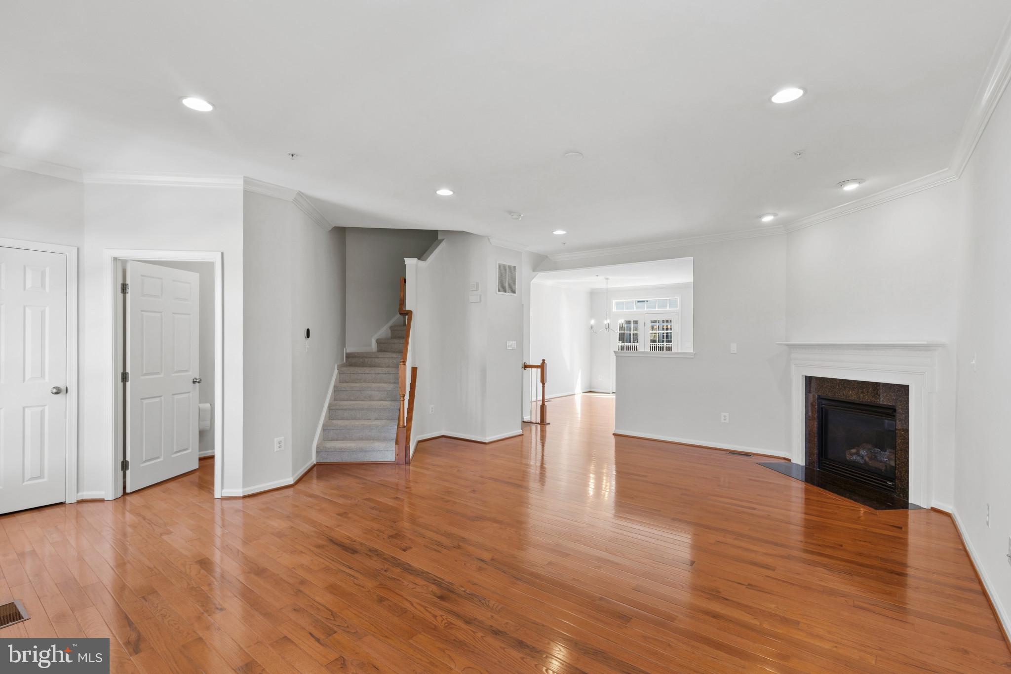 1729 Theale Way Hanover, MD 21076 - Photo 15 of 56 Living Room
