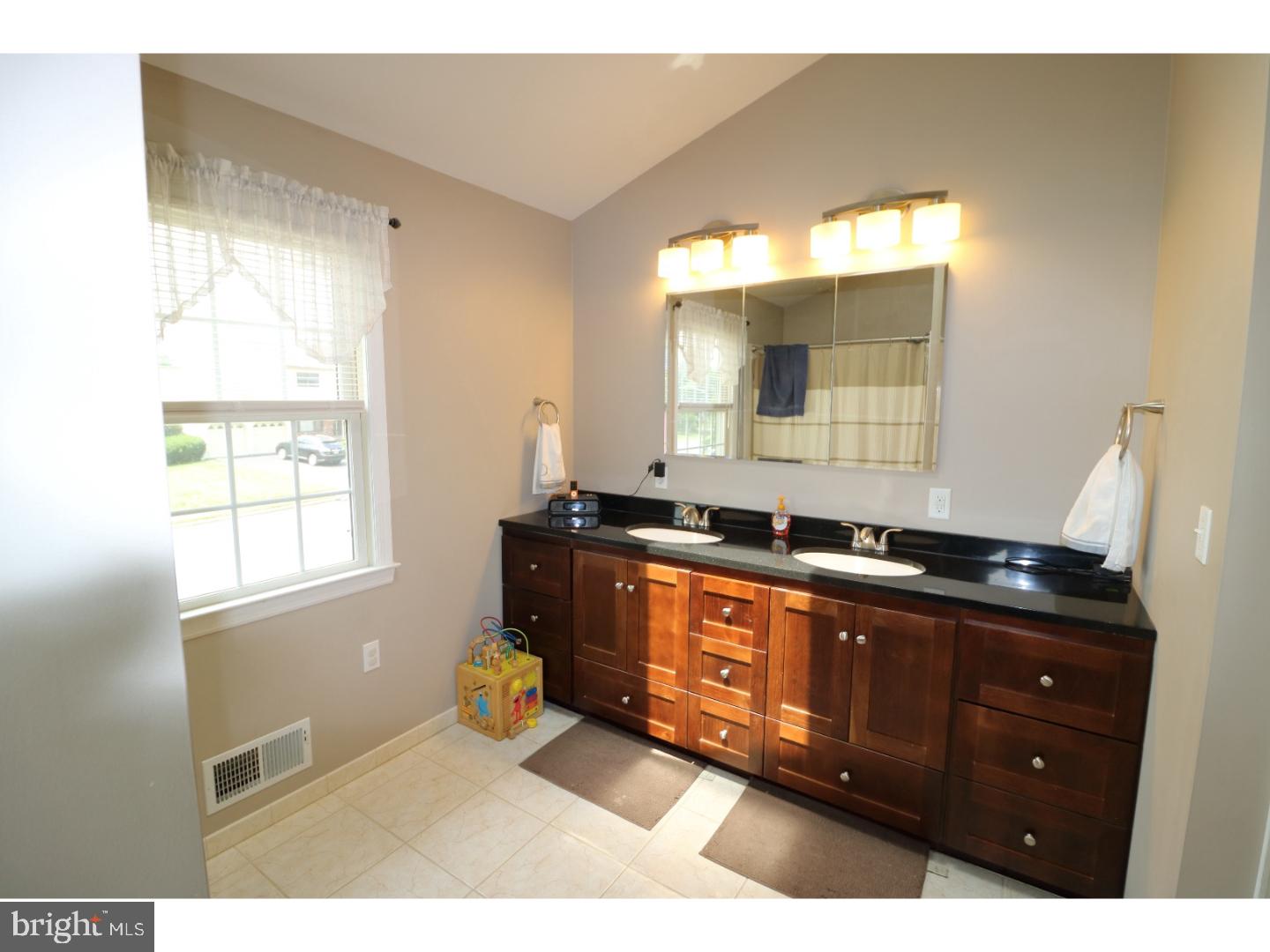 12 Welland Road Hamilton, NJ 08690 - Photo 14 of 25 Gallery Image 14
