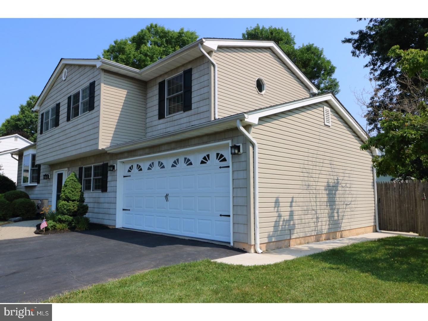 12 Welland Road Hamilton, NJ 08690 - Photo 3 of 25 Gallery Image 3