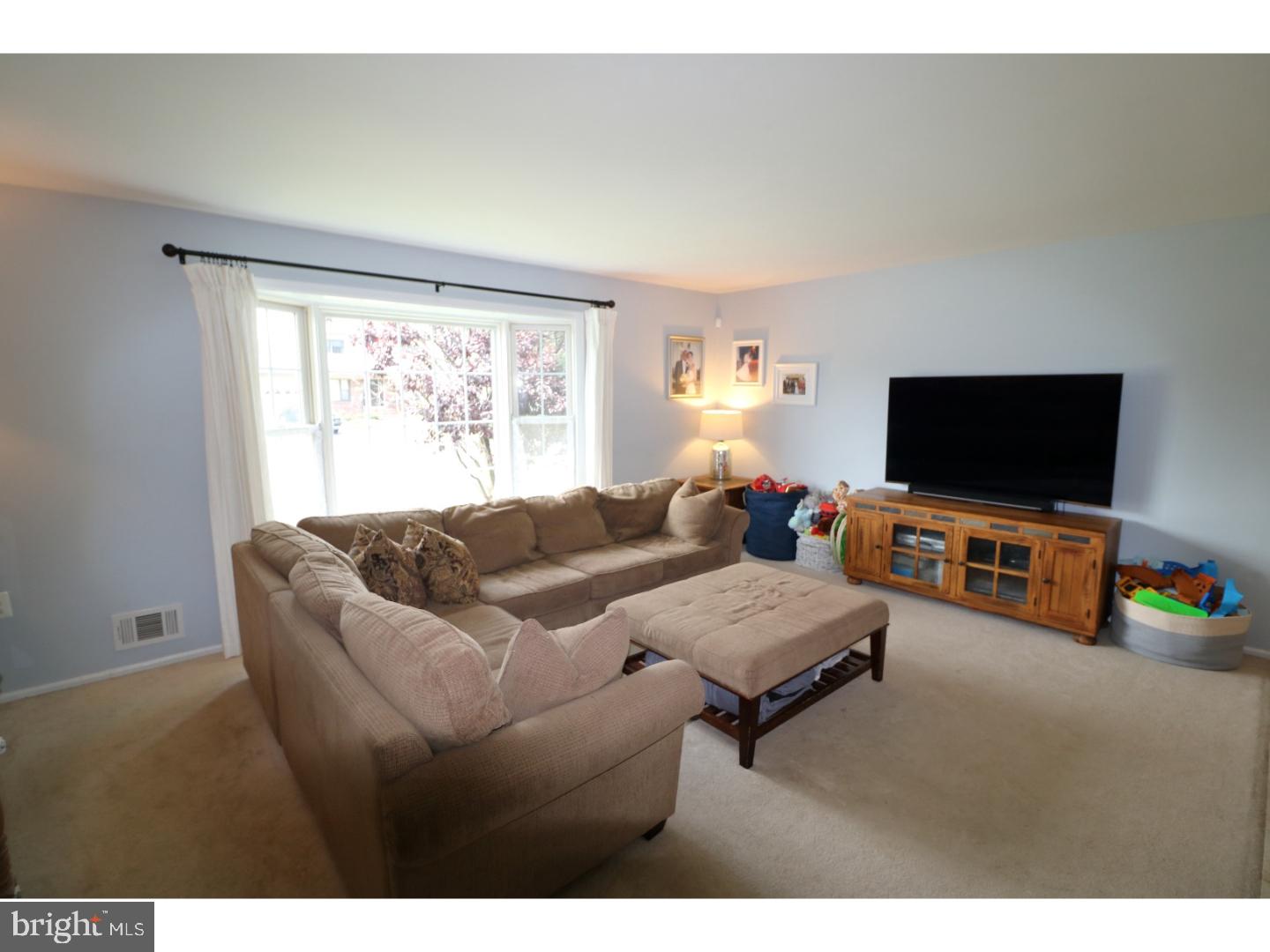12 Welland Road Hamilton, NJ 08690 - Photo 6 of 25 Gallery Image 6