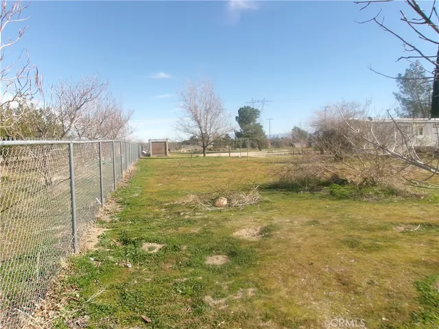 $1,600 | 11221 Johnson Road, Phelan, CA 92371