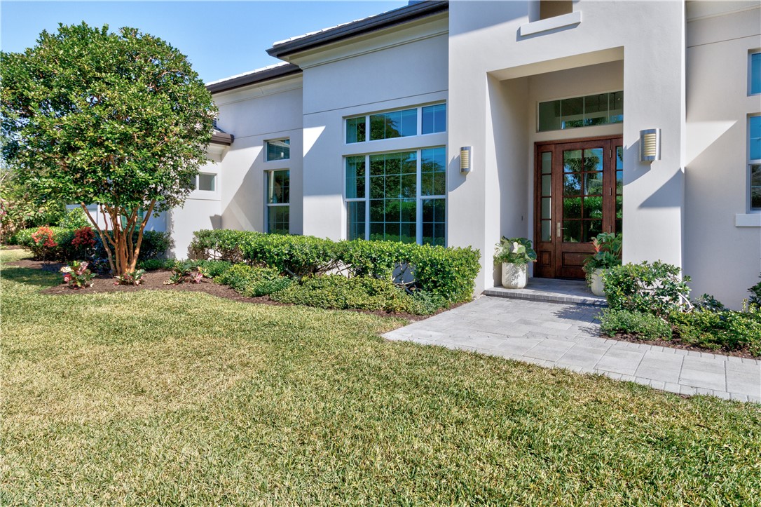 1008 Isla Verde Square Vero Beach, FL 32963 - Photo 4 of 36