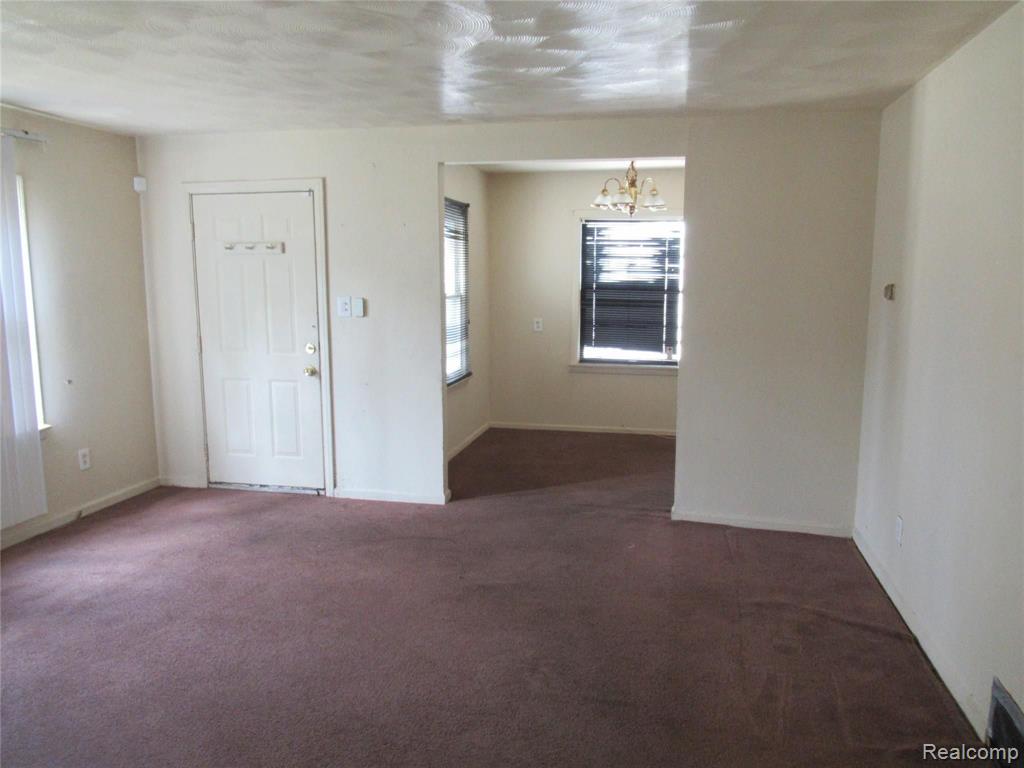 20562 Annchester Road Detroit, MI 48219 - Photo 4 of 9