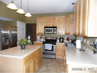 7000 Missionary Ridge Court Edwardsville, IL 62025 - Photo 5 of 20 Gallery Image 5