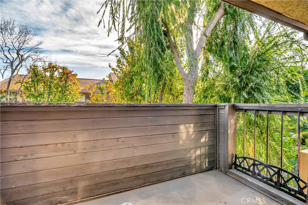 7308 Corbin Avenue, Unit G Reseda, CA 91335 - Photo 15 of 24