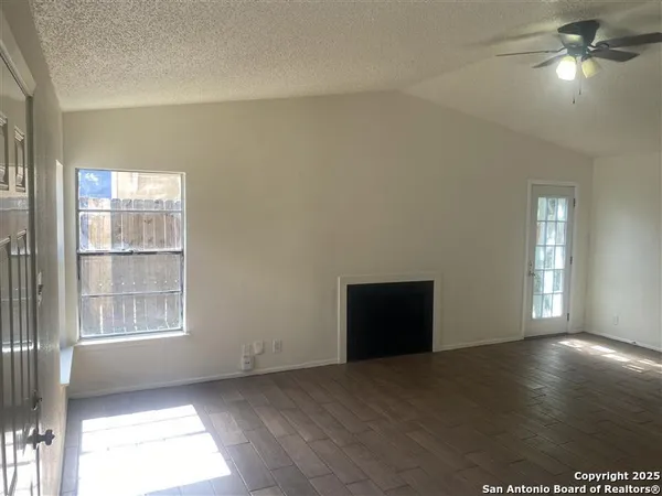$1,125 | 9615 Vale, San Antonio, TX 78245