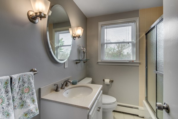 89 Beacon Street Reading, MA 01867 - Photo 12 of 13 Gallery Image 12