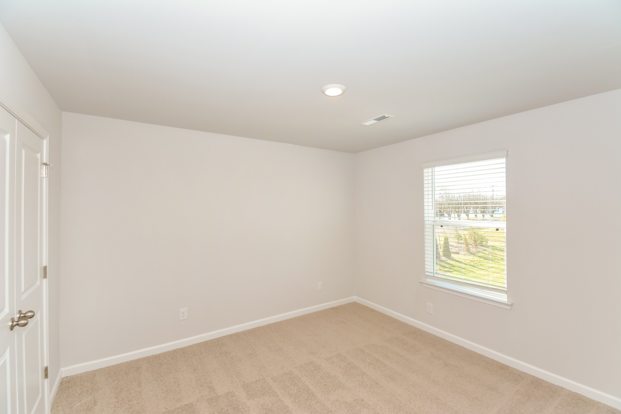 2425 Alberto Drive Murfreesboro, TN 37127 - Photo 13 of 17 an empty room with a window