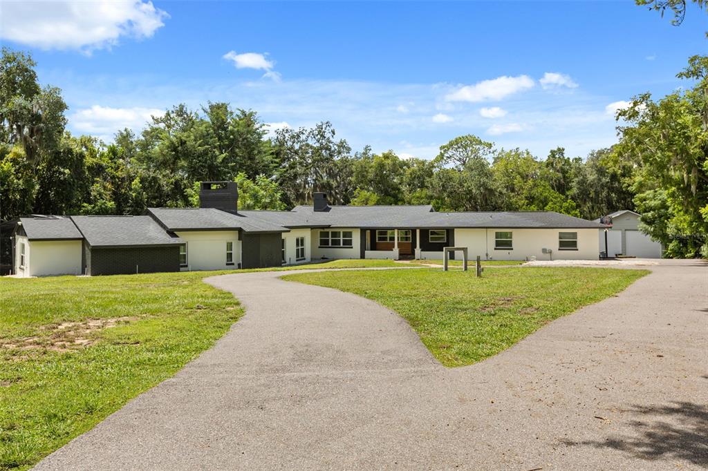 1602 Country Club Road Eustis, FL 32726 - Photo 6 of 54 Gallery Image 6