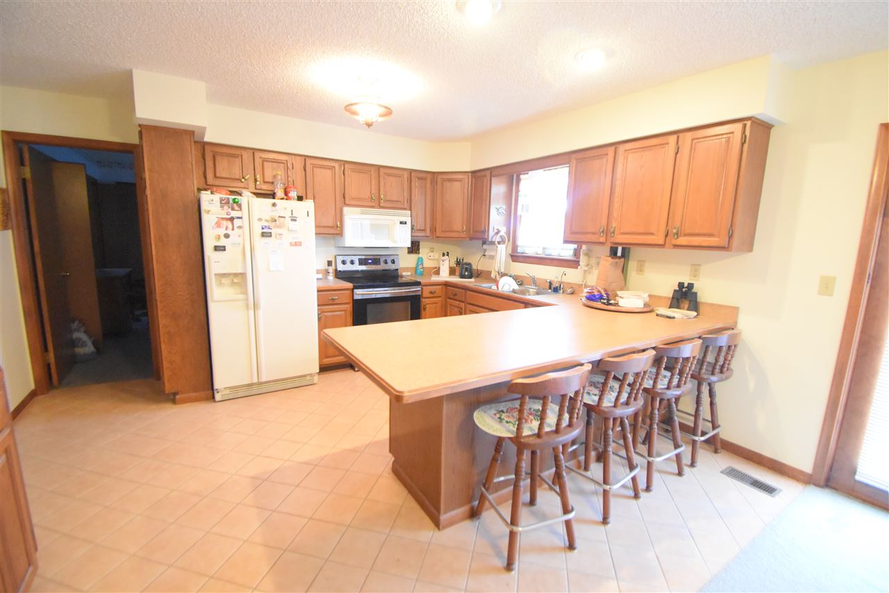 7416 Grand River Road Bancroft, MI 48414 - Photo 11 of 16 50016679-10.JPG