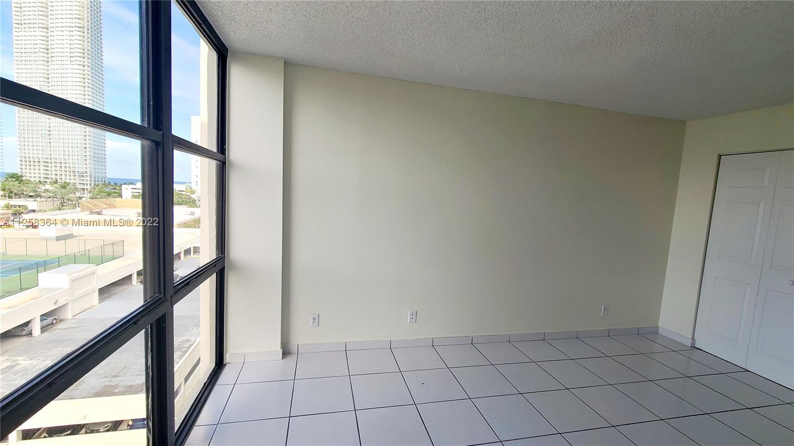 16909 North Bay Road, Unit 907 Sunny Isles Beach, FL 33160 - Photo 13 of 21
