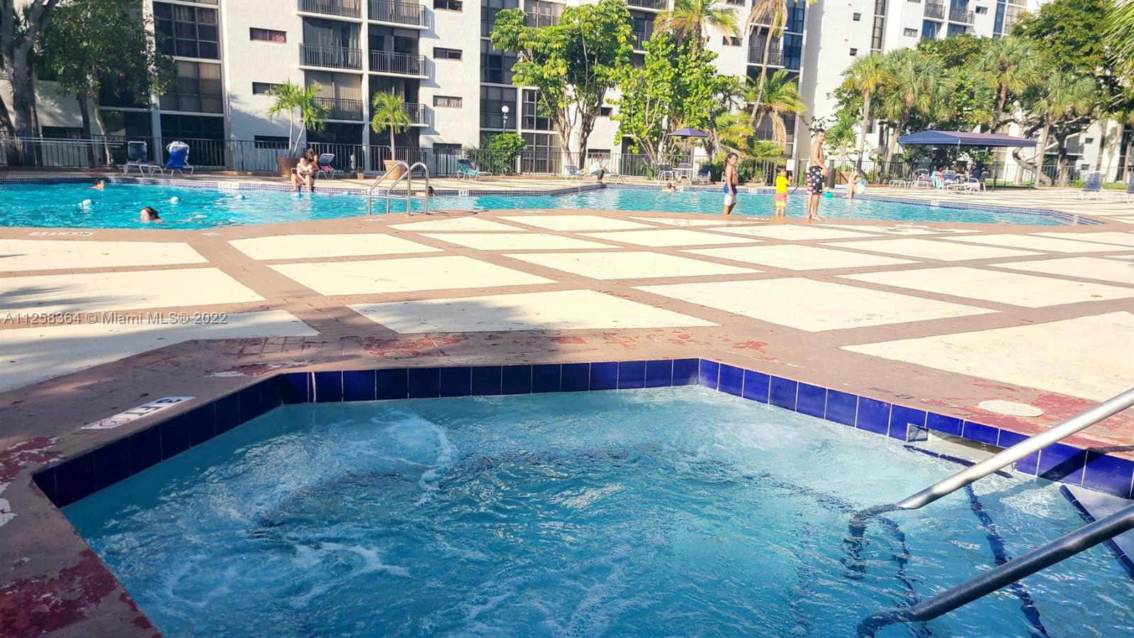 16909 North Bay Road, Unit 907 Sunny Isles Beach, FL 33160 - Photo 4 of 21