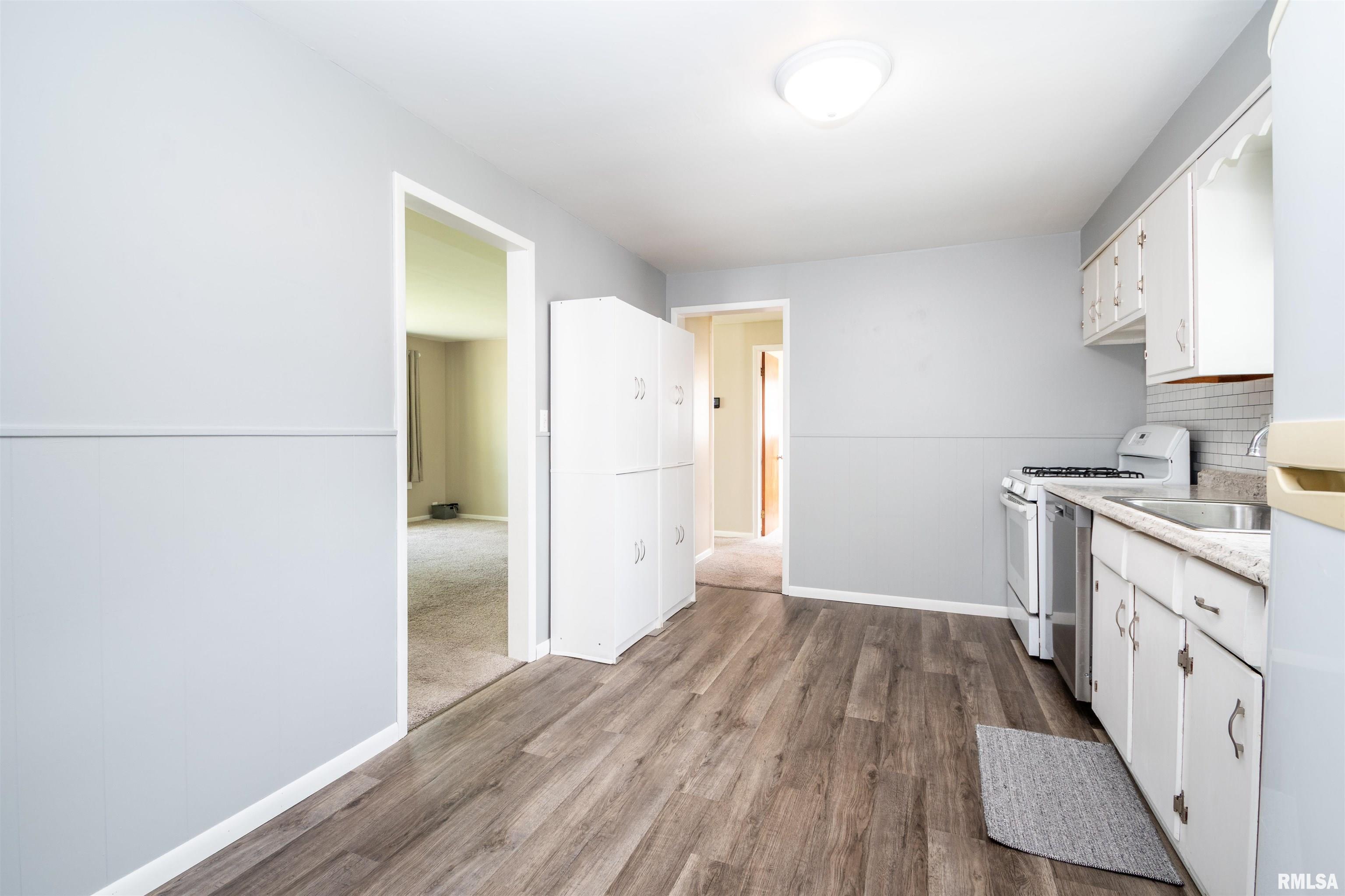 108 Duensing Lane Washington, IL 61571 - Photo 12 of 29
