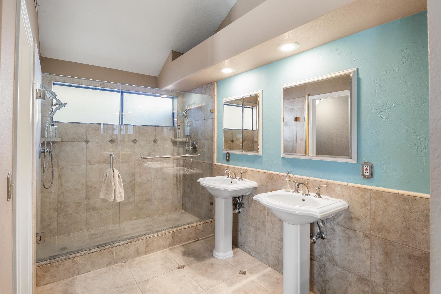 1057 Mission Ridge Drive Manteca, CA 95337 - Photo 22 of 49