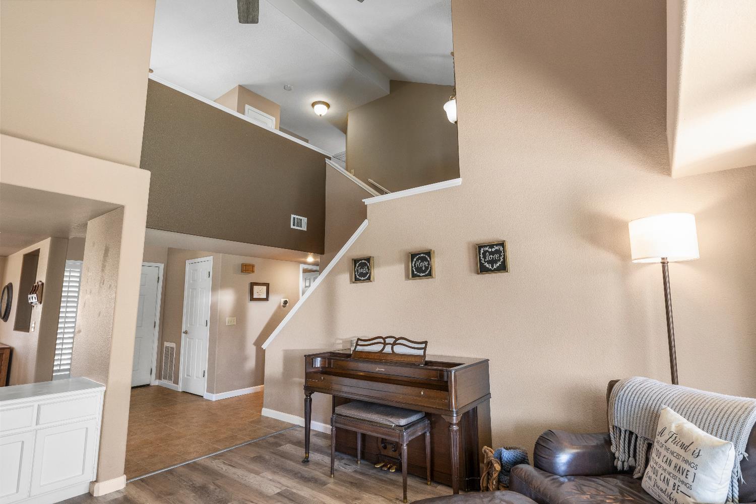 1057 Mission Ridge Drive Manteca, CA 95337 - Photo 8 of 49