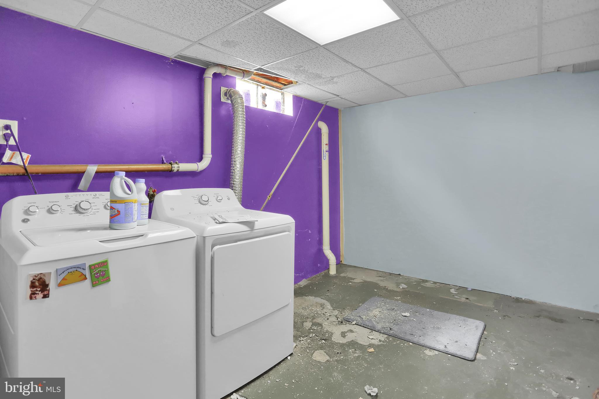 392 Waters Road York, PA 17403 - Photo 36 of 43 a utility room with dryer and washer