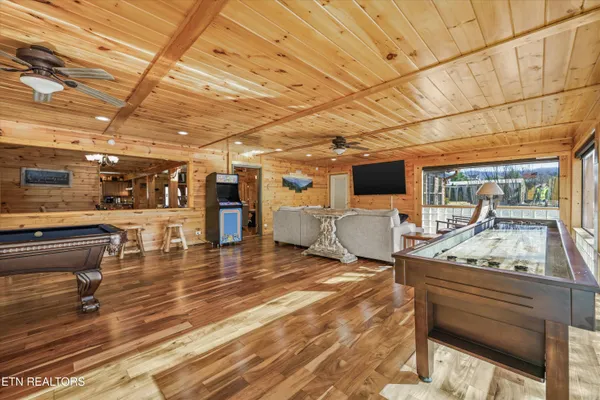 $1,160,000 | 1956 Pittman Center Road, Sevierville, TN 37876