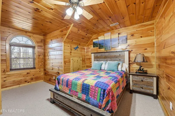 $1,160,000 | 1956 Pittman Center Road, Sevierville, TN 37876