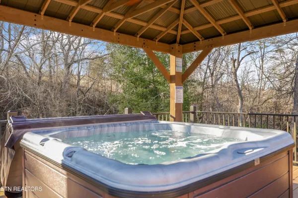 $1,160,000 | 1956 Pittman Center Road, Sevierville, TN 37876