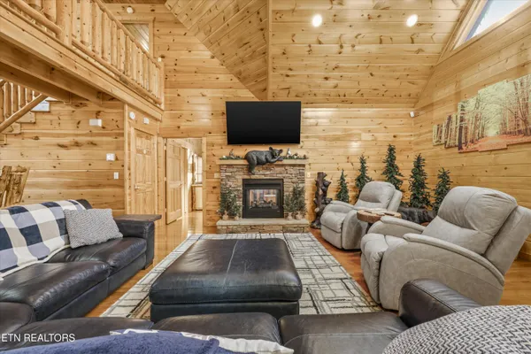 $1,160,000 | 1956 Pittman Center Road, Sevierville, TN 37876